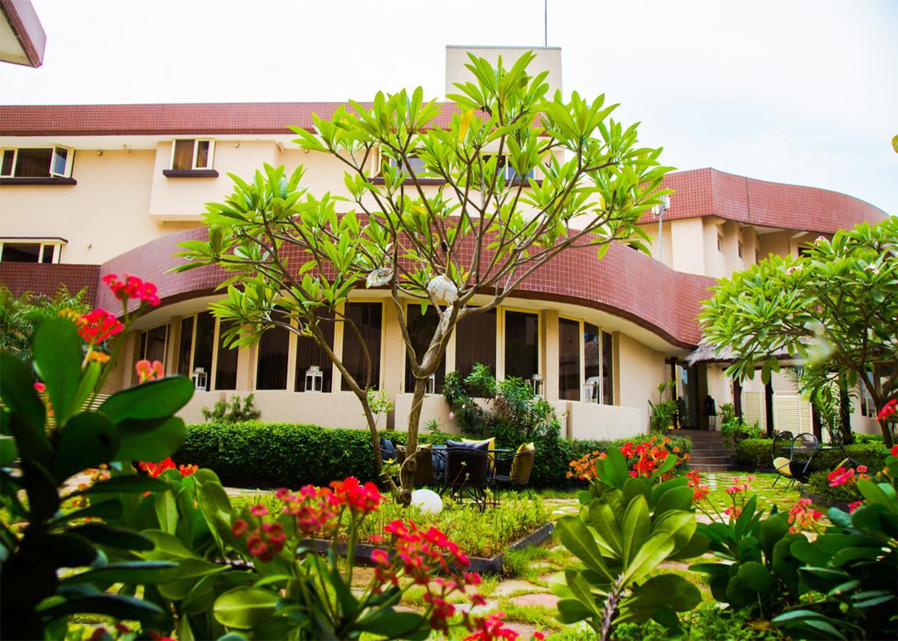 Hotel Bon Voyage Лагос Екстериор снимка